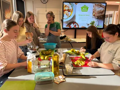 Franse en Nederlandse jongeren ontdekken samen duurzame voeding