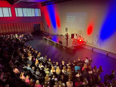 Inspirerende Paasviering op het Agnieten College Zwartsluis